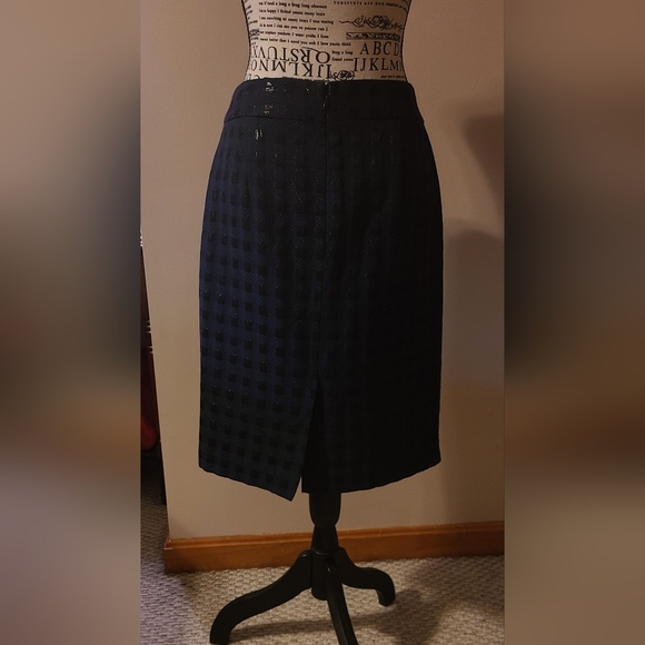NWOT! Banana Republic Navy Pencil Skirt Size 8 - Picture 2 of 4